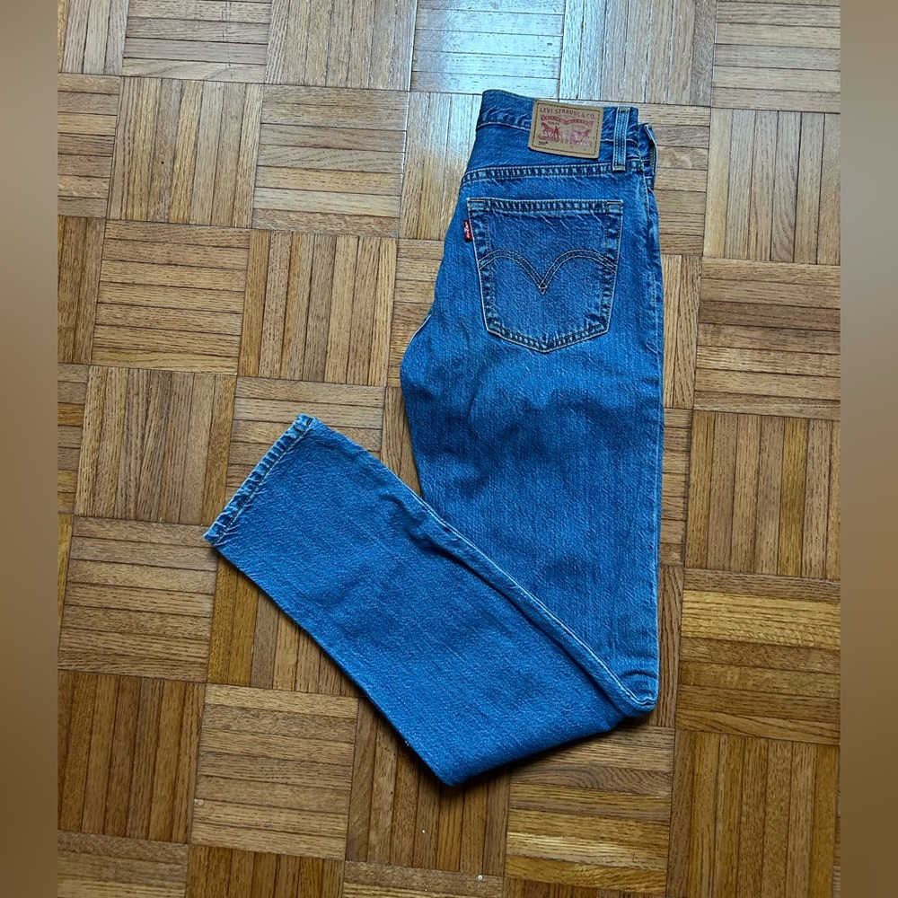 Authentic Levi’s High Waist Straight Leg Jeans Size 25/32